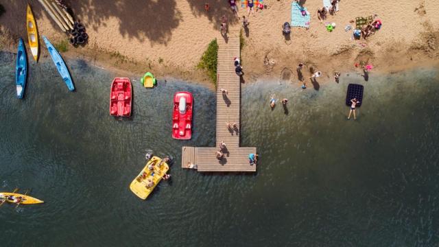 Nad Zalewem - pokoje przy plaży