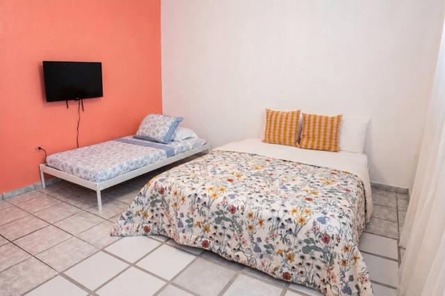 Cozy 1 Bedroom Walk to Beach and Old San Juan