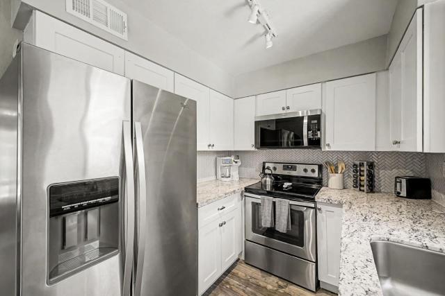 Camelback 352 Resort-Style Stay Near Old Town