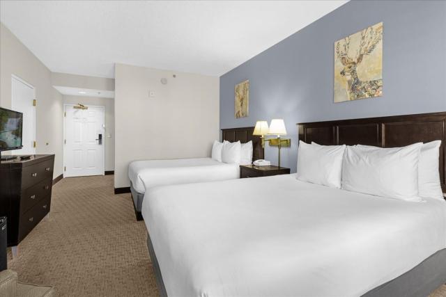 Studio Apartment w Pool & Hot Tub near Universal Studios