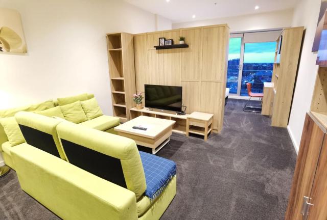 Vision Studio Apartment – Square View & Parking