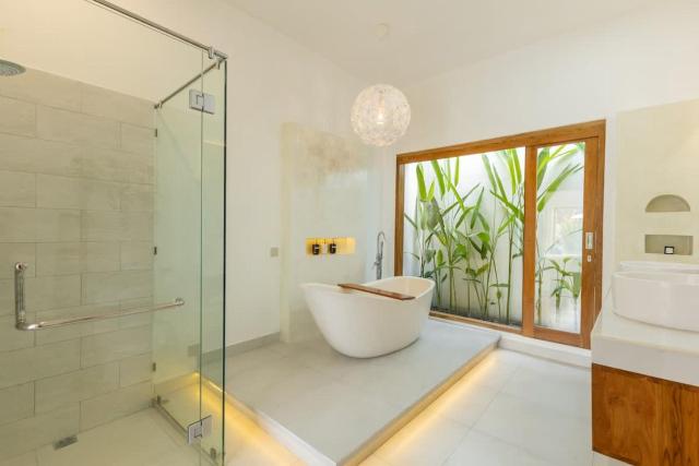Elegant 1BR Private Pool Villa in Heart of Canggu