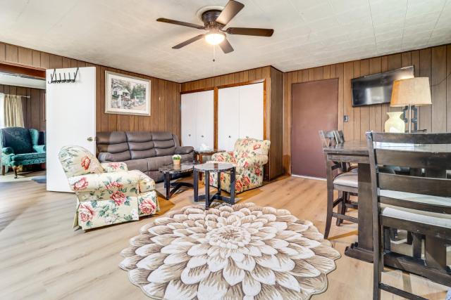 Metro Detroit Home Base w/ Yard, Pets Welcome!