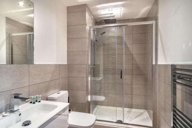 Stylish 1 BR in Alexandra Rise Manchester