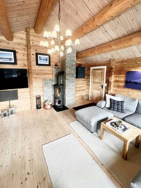 Log Cabin With Turf Roof Near Rauland