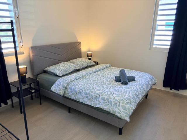 Casa Limon - Central Gated Home with Full AC near Juliana Dorp and Grote Berg