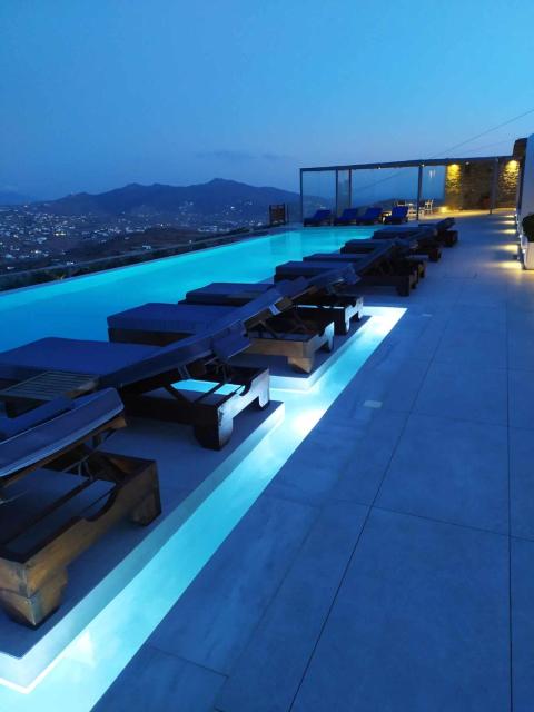 Sunset Hill Suites