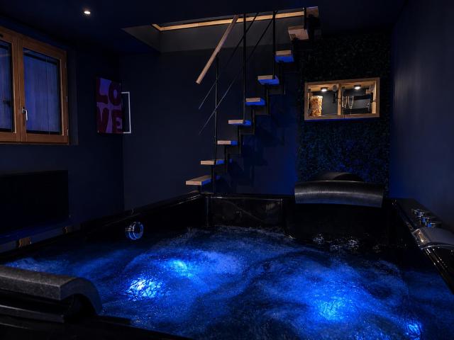 Éclipse - Loft Romantique - Jacuzzi - Cinéma Privé