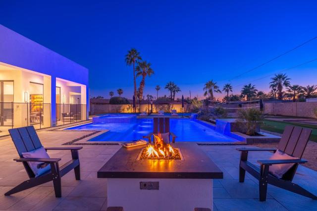 MultiMillionResort Oasis PickleballVolleyballCourtBocce Ball CourtGolf
