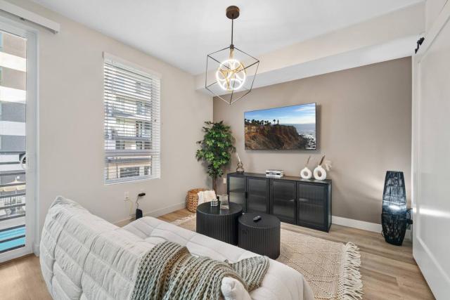 Modern 1BR near Irvine, 30 Day Stay