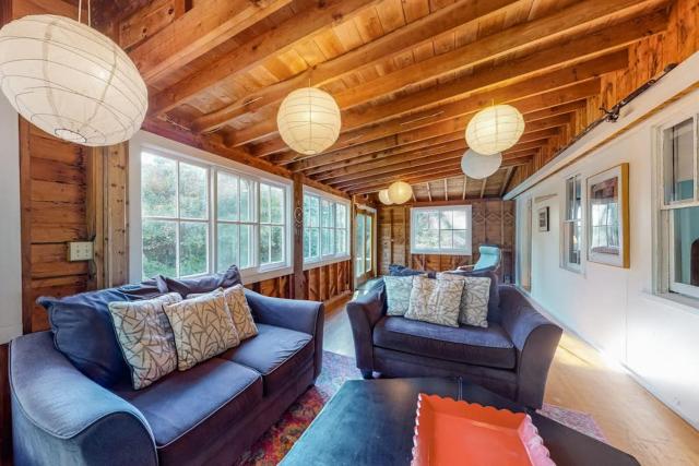 Beachroad Hideout