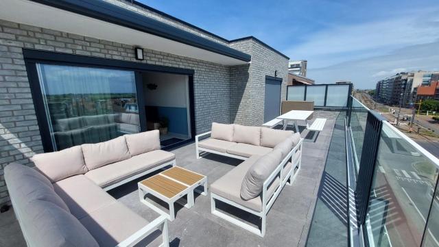 Penthouse 9 pers groot zonneterras 2 parkeerplaatsen