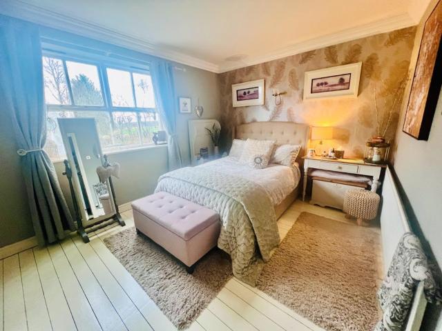 Village boutique retreat with cooked breakfast
