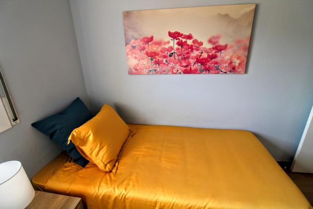Spacious and cosy apartment near Barcelona