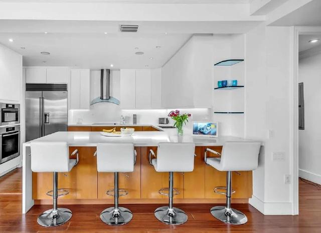 Expansive 4 Bedroom Oceanfront Condo with Balcony