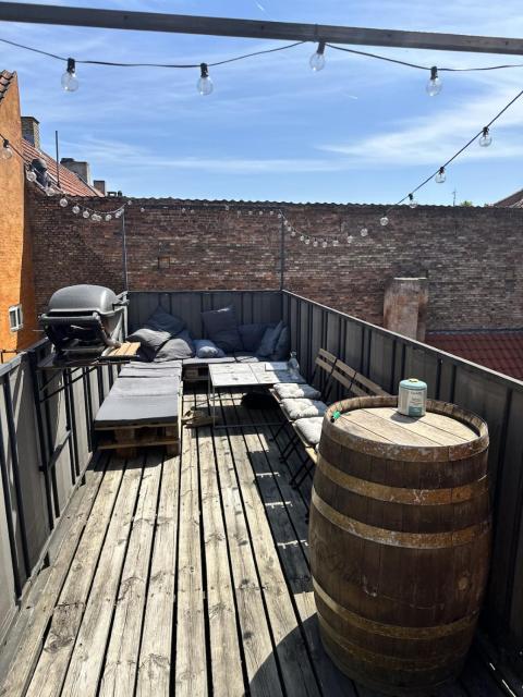 Three story apartment in the inner city with private rooftop terasse
