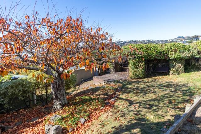 Coastal Retreat Family Home - Sea Views & Parking