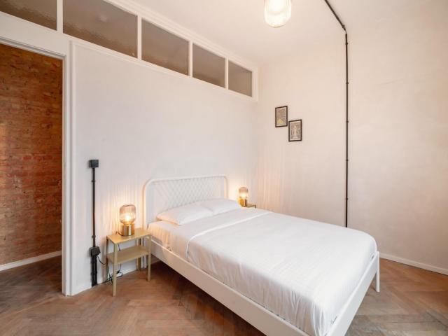 Spacious 2BR Stay near Central Station