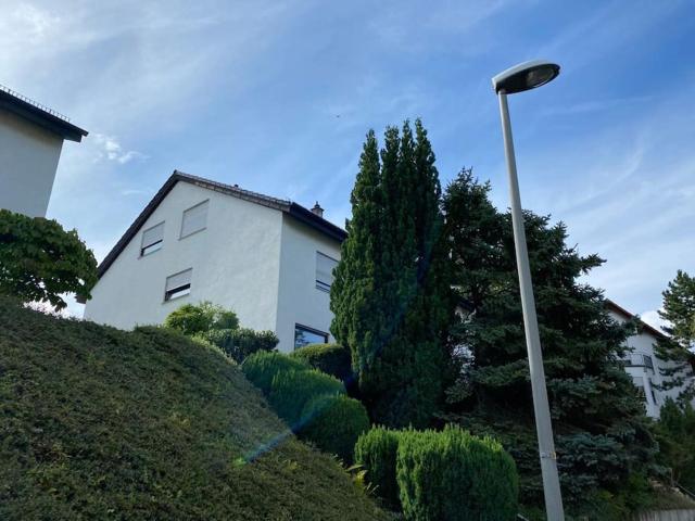 Stuttgart-Townhouse fully furnished w garden