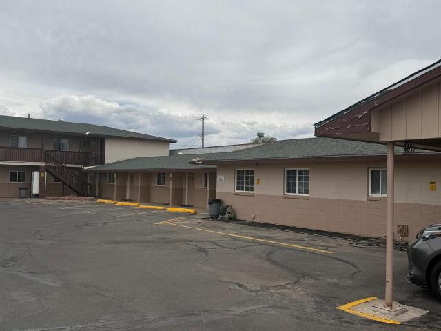 Encore Motel