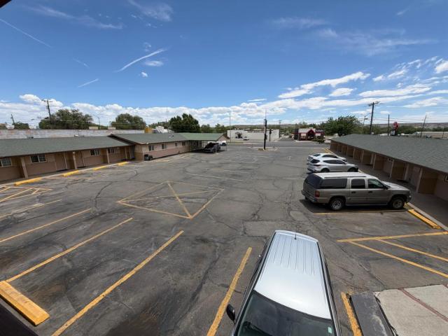 Encore Motel