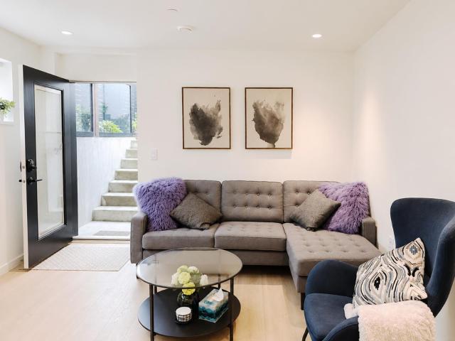 Newly listed Sunny Two bedrooms in Kits