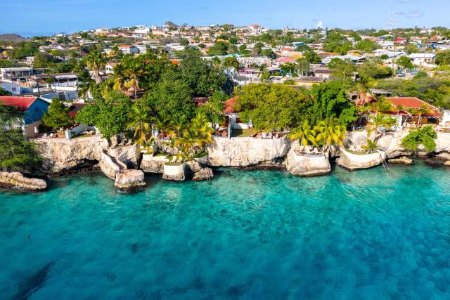 Sun Reef Village on Sea