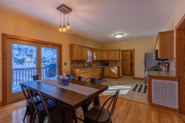 Lazy Bear Inn