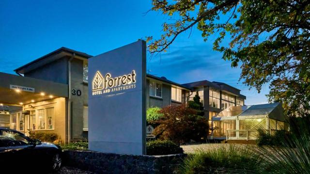 Forrest Hotel & Apartments