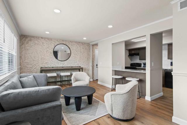 Newly Renovated Unit in Central Spfld #204