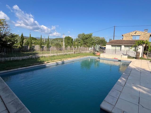 Maison de charme provençale en pierre