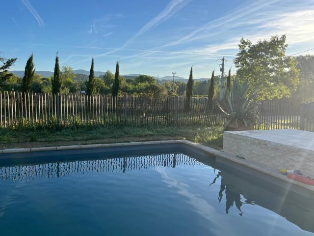 Maison de charme provençale en pierre