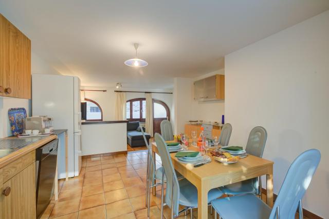 Ca Cornocc with Private Terrace in Gordola - Happy Rentals