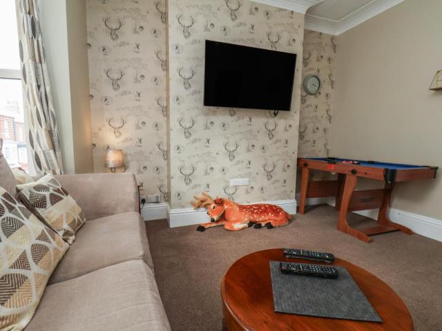 35 Moorland Road