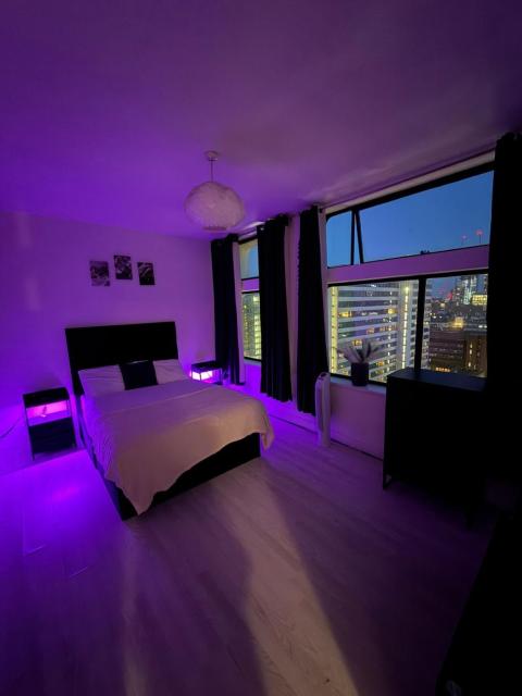 City Centre 2 Bed Flat Prime Location