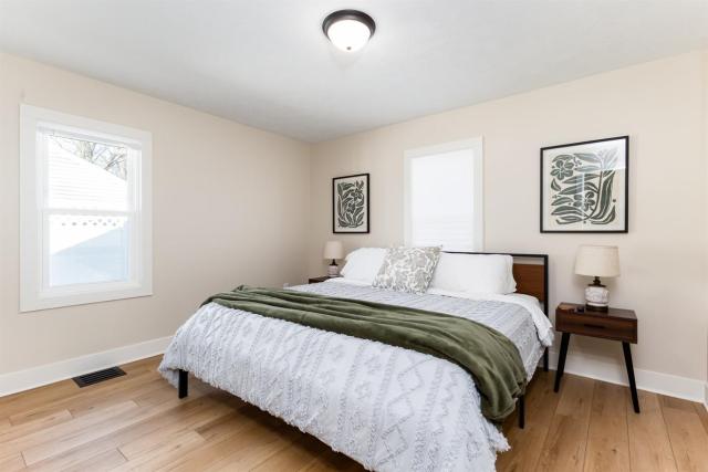 End Zone Escape2BR house 1 mile to ND Stadium!