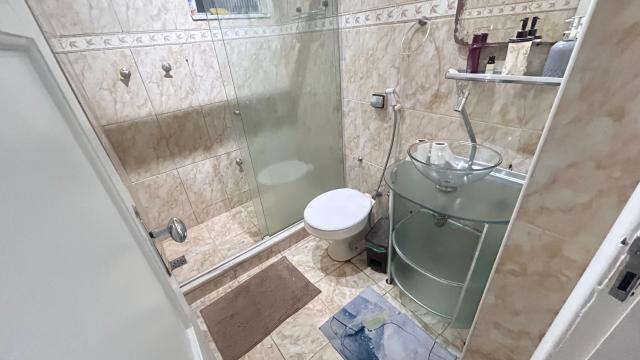 Apto 2 quartos, 5 minutos da Praia, No coração de Copacabana, acomoda 5 pessoas