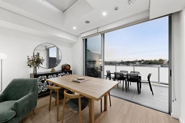 Designer 1-Bed Apartment with Balcony