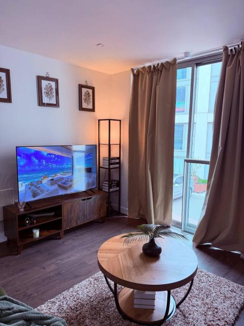 One bedroom flat in MailBox with Free parking
