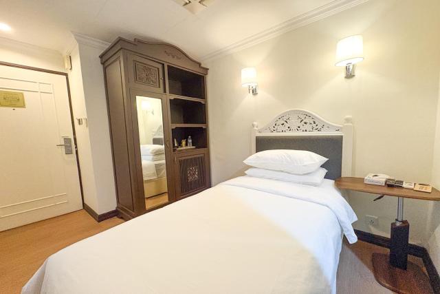 iNN at Temple St by Q Loft
