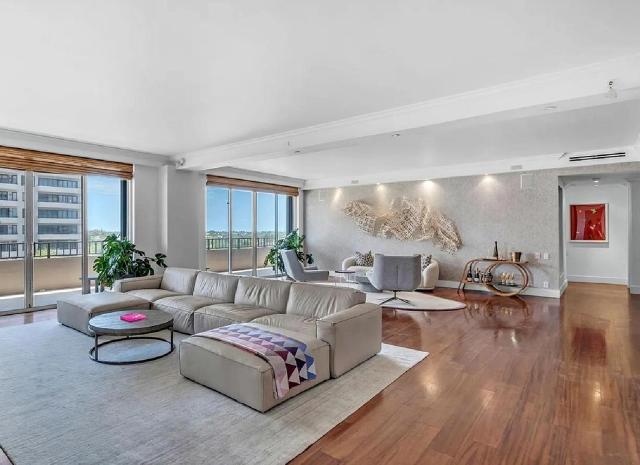 Expansive 4 Bedroom Oceanfront Condo with Balcony