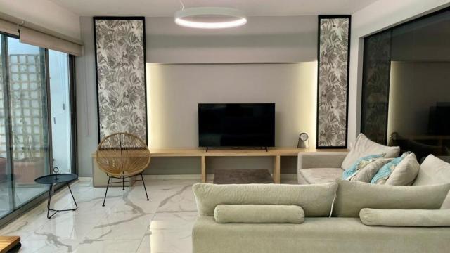 Luxury Apartment Steps from Historic Center Plaka