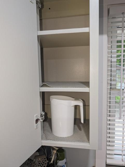Bright 2BR Home Near Airport & Shops