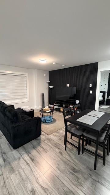 Lux Modern 2BR Radiant Suite+Free Parking