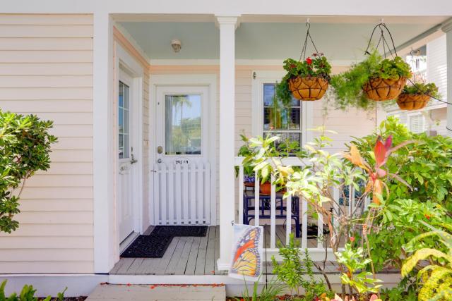 Central Condo w/ Deck & Pool Access in Key West!