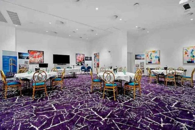apartment in Tryp by Wyndham near broadwater