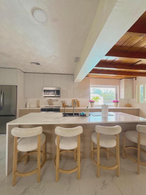 Waterfront Oasis with a Pool and Close to the Beach