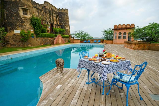 Neemrana's - Hill Fort - Kesroli