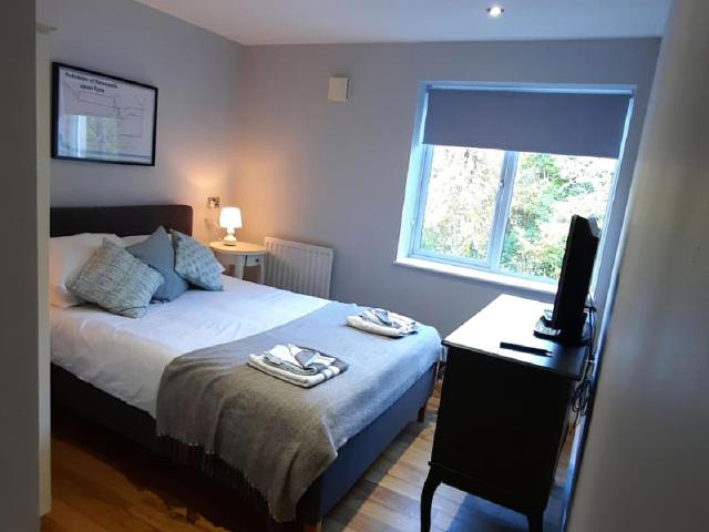 Swan Apartments 2A