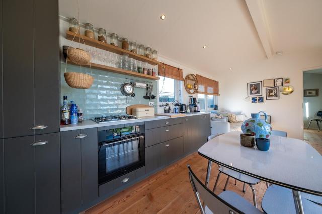 Charming chalet on the Vinkeveense Plassen